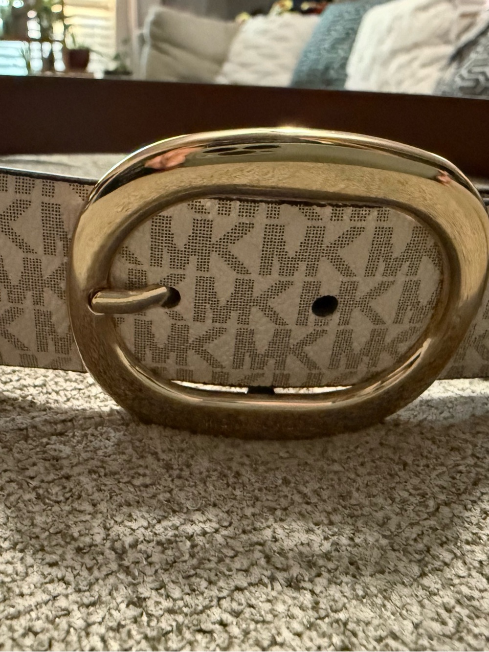 Michael Kors White Signature Leather Belt with Gold-Tone Oval Buckle 42 in - Picture 2 of 7